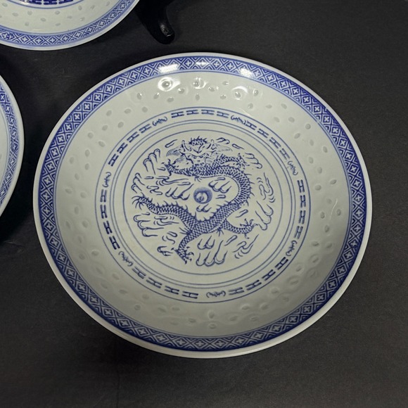 Lot of 3 VTG Jingdezhen China Rice Grain Blue White Dragon Porcelain 8", 9" - Picture 4 of 16